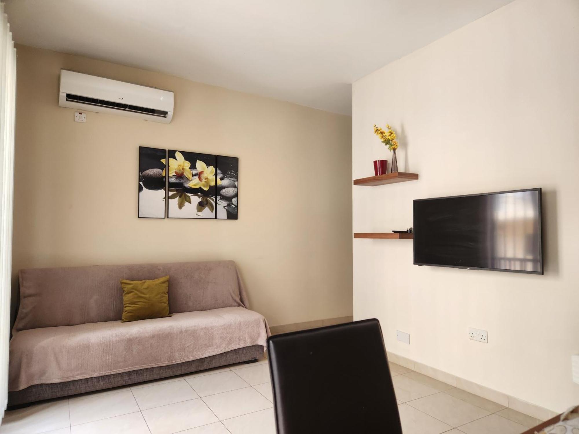 Sea Views Apartment-Wifi-Sleep 5 Marsaskala Eksteriør billede
